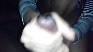 Cum Louder fait une vidéo de sexe anal passionnante avec Jimena Lago. C'est une bombasse surexcitée avec un butin parfaitement formé et de gros nichons. Le mec baise sa chatte étirée puis pénètre dans son trou anal serré. Regardez la chatte humide et le trou anal béant de Jimena Lago.